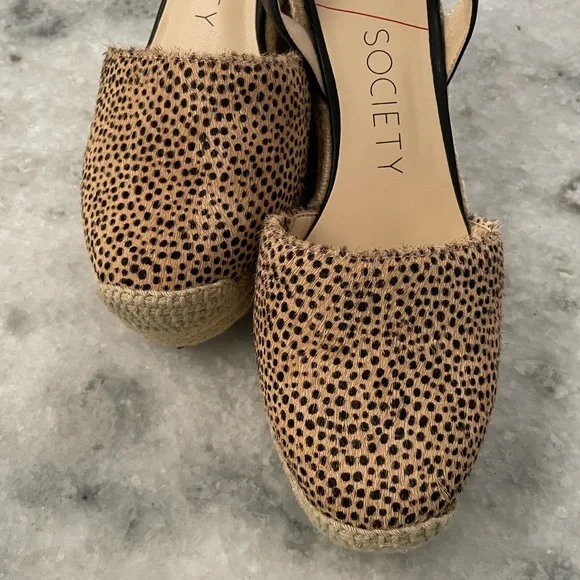 Sole Society So-Channing Black and Tan Dotted Calf Hair Espadrille Wedges - Picture 5 of 16